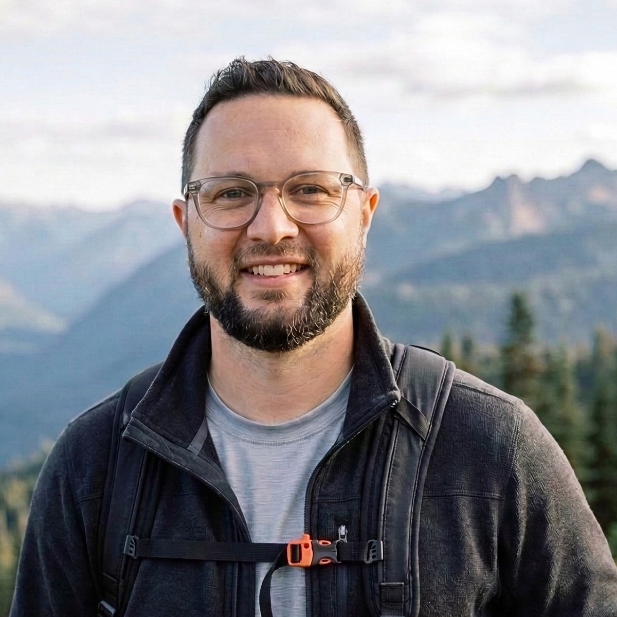 Walter VanRooyen of Retlaw Marketing in Southern Oregon